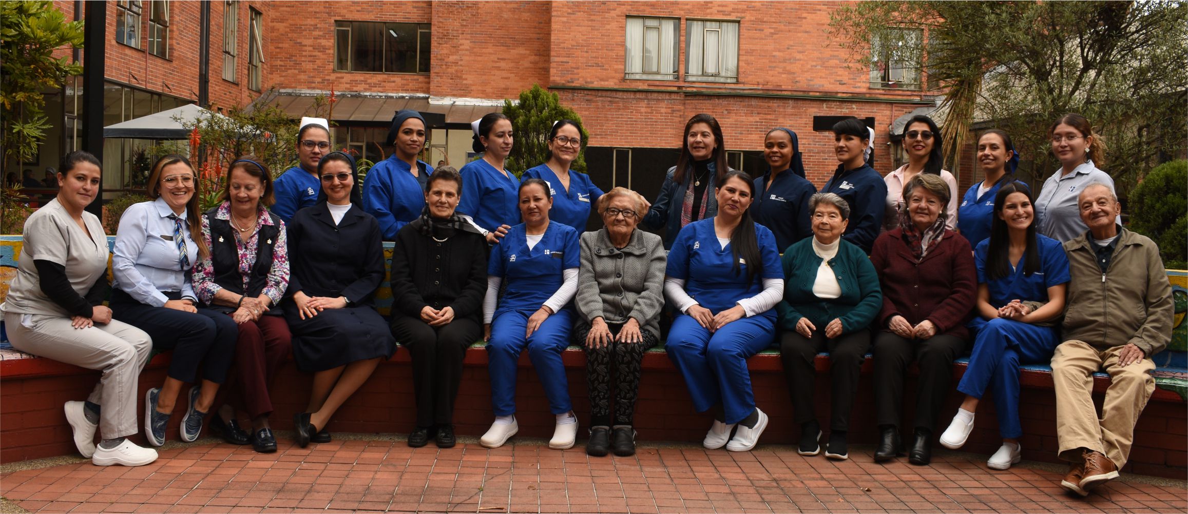 Banner principal del Hogar Sagrada Familia en Bogotá